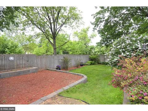 511 7th St NW, Faribault, MN 55021 photo 3