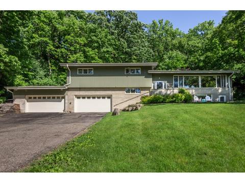 3070 Mccarthy Rdg, Eagan, MN 55121 photo 1