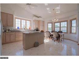 1226 Summit Ct E, Maplewood, MN 55109 photo 6