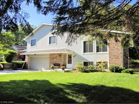 2455 Brookview Dr E, Maplewood, MN 55119 photo 1