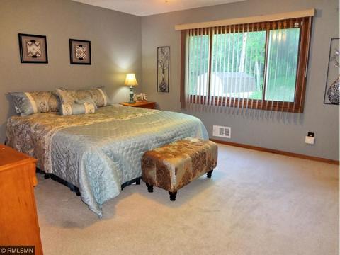 2455 Brookview Dr E, Maplewood, MN 55119 photo 12