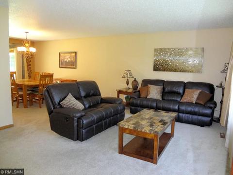 2455 Brookview Dr E, Maplewood, MN 55119 photo 4