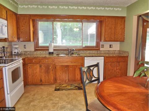 2455 Brookview Dr E, Maplewood, MN 55119 photo 10