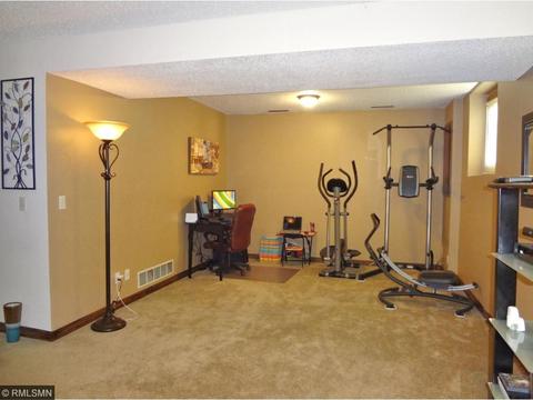 2455 Brookview Dr E, Maplewood, MN 55119 photo 20