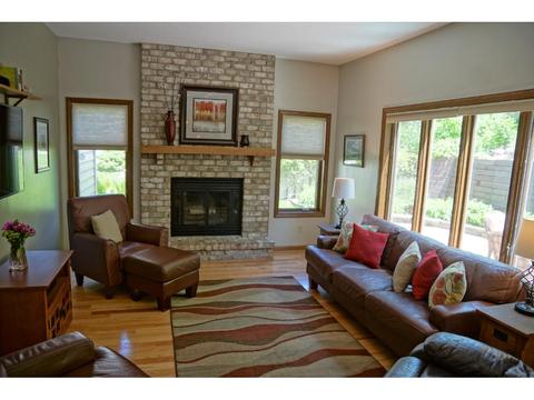 4130 Lantern Ln, Eagan, MN 55123 photo 3