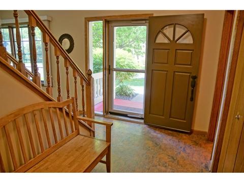 4130 Lantern Ln, Eagan, MN 55123 photo 2
