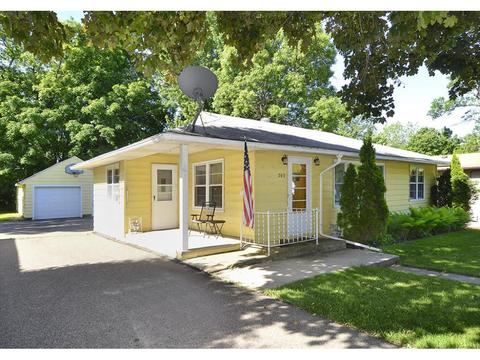 749 6th St NE, Faribault, MN 55021 photo 1