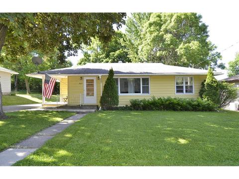 749 6th St NE, Faribault, MN 55021 photo 2
