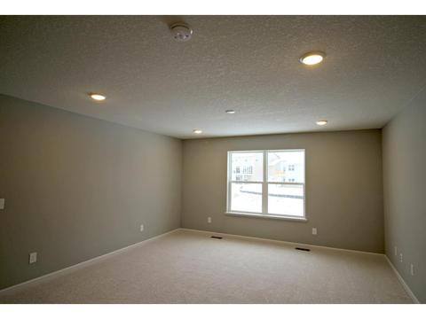 1273 Interlachen Dr, Eagan, MN 55123 photo 11