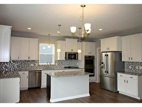 1273 Interlachen Dr, Eagan, MN 55123 photo 2
