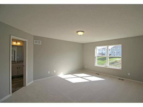 1273 Interlachen Dr, Eagan, MN 55123 photo 13