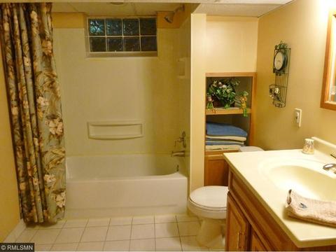 622 Sally Cir, Eagan, MN 55121 photo 13