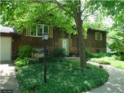 2324 Maple Ln E, Maplewood, MN 55109 photo 2