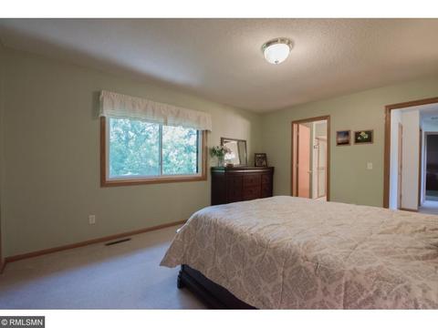 3237 Rolling Hills Dr, Eagan, MN 55121 photo 20
