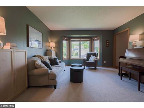 3237 Rolling Hills Dr, Eagan, MN 55121 photo 9