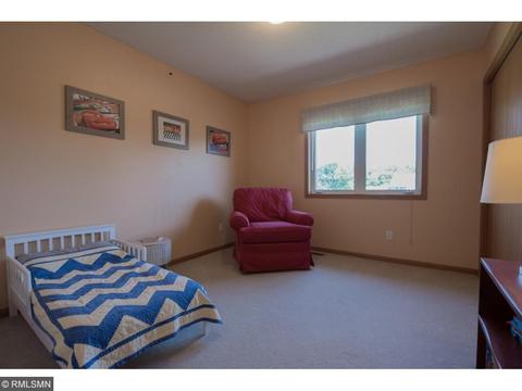 3237 Rolling Hills Dr, Eagan, MN 55121 photo 15