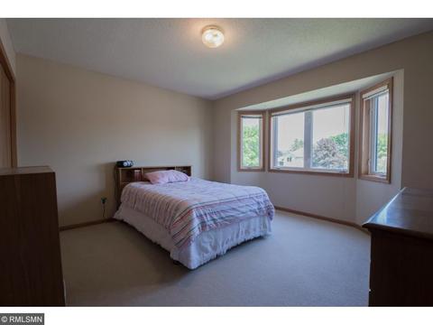 3237 Rolling Hills Dr, Eagan, MN 55121 photo 17