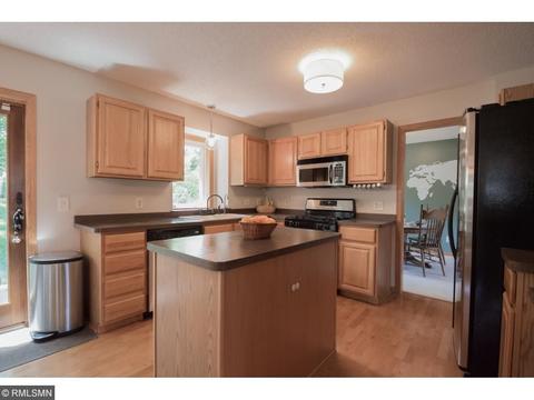3237 Rolling Hills Dr, Eagan, MN 55121 photo 3