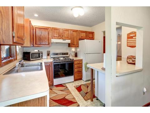 2007 Vienna Ln, Eagan, MN 55122 photo 9