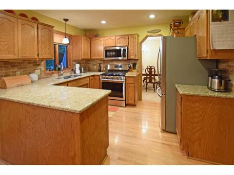 857 Trotters Rdg, Eagan, MN 55123 photo 6