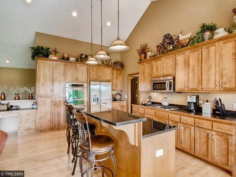 1124 Stonebridge Path, Jordan, MN 55352 photo 7