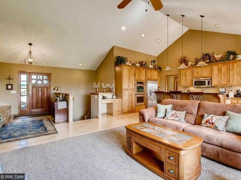 1124 Stonebridge Path, Jordan, MN 55352 photo 3