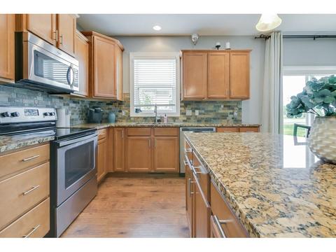 1619 Aspen Dr, Carver, MN 55315 photo 3