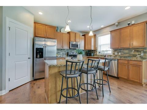 1619 Aspen Dr, Carver, MN 55315 photo 2