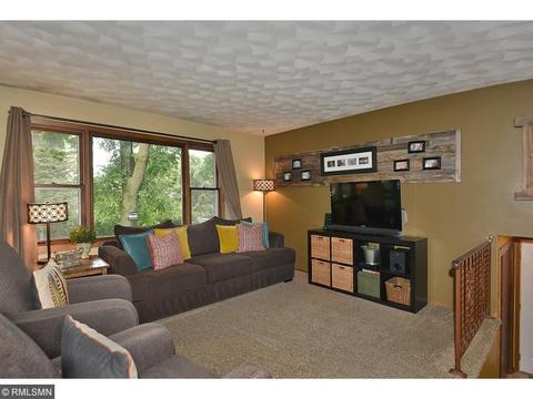 717 12th St SW, Faribault, MN 55021 photo 4