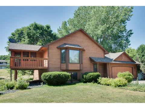 3115 Joyce Ct, Eagan, MN 55121 photo 2