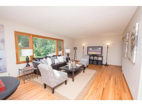 10018 Brookside Ave, Bloomington, MN 55431 photo 5