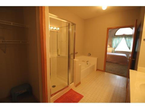 4128 Ruby Ln, Eagan, MN 55122 photo 9