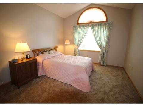 4128 Ruby Ln, Eagan, MN 55122 photo 7