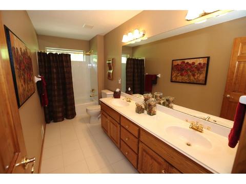 3664 Robin Ln, Eagan, MN 55122 photo 20
