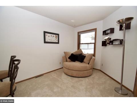 5356 Highpointe Dr, Bloomington, MN 55437 photo 5
