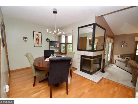 5356 Highpointe Dr, Bloomington, MN 55437 photo 8