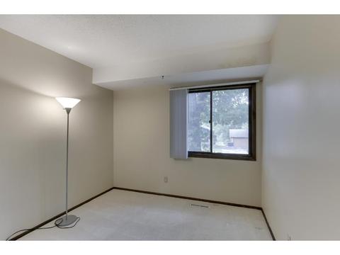 1758 Walnut Ln, Eagan, MN 55122 photo 18