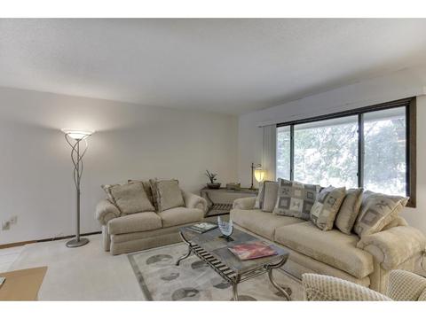 1758 Walnut Ln, Eagan, MN 55122 photo 3