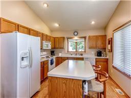 3422 Eagan Oaks Ct, Eagan, MN 55123 photo 5