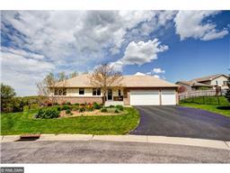 504 Chapel Ct, Eagan, MN 55121 photo 2