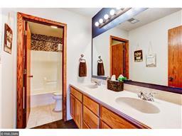 504 Chapel Ct, Eagan, MN 55121 photo 11