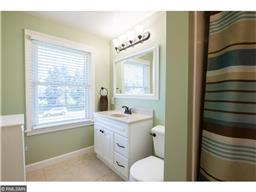 1340 Avalon Ave, Eagan, MN 55121 photo 16
