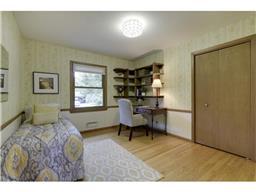 9417 Thomas Rd, Bloomington, MN 55431 photo 17