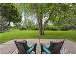 9417 Thomas Rd, Bloomington, MN 55431 photo 2
