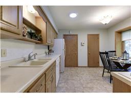 9417 Thomas Rd, Bloomington, MN 55431 photo 10