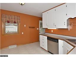 717 9th St NW, Faribault, MN 55021 photo 6