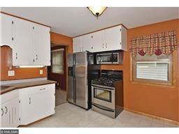 717 9th St NW, Faribault, MN 55021 photo 4