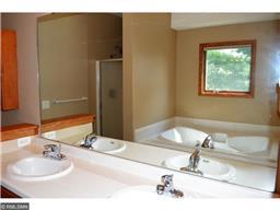 910 Clover Ct, Northfield, MN 55057 photo 7