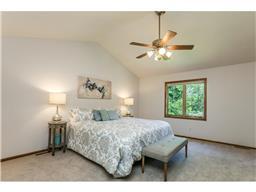 1529 Blackhawk Ridge Ct, Eagan, MN 55122 photo 11