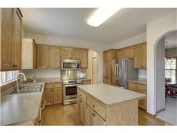 14205 Freeport Trl, Apple Valley, MN 55124 photo 4